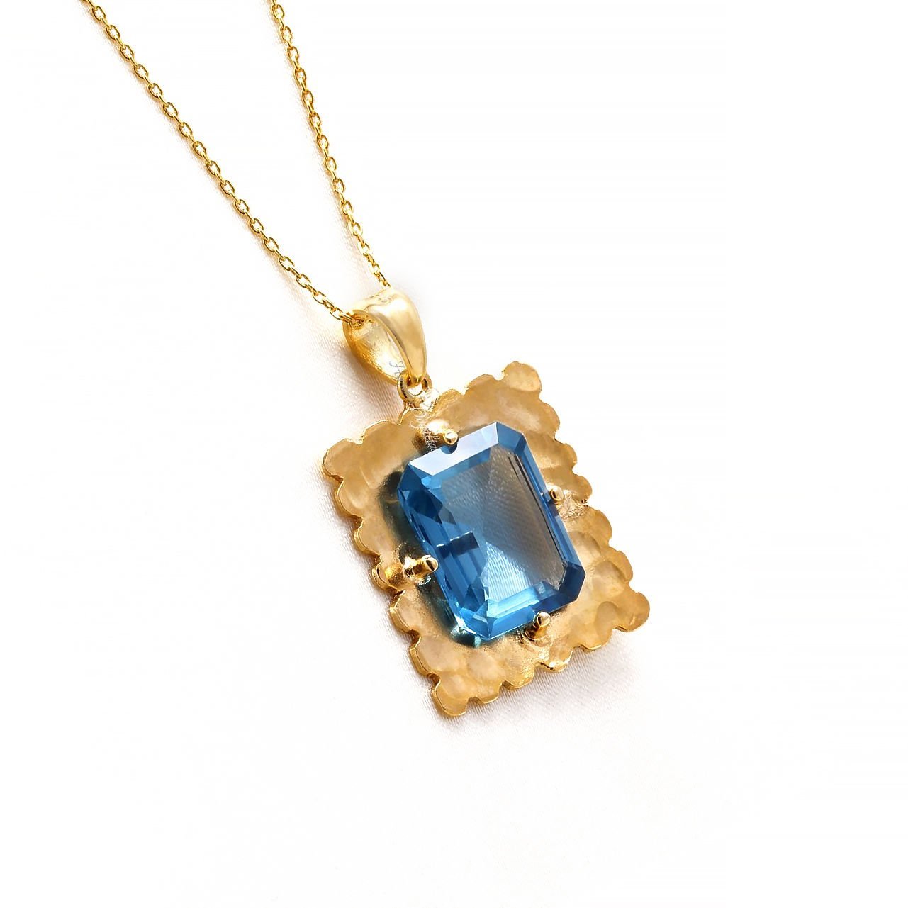 Mavi Topaz Doğaltaşlı Gümüş Kolye