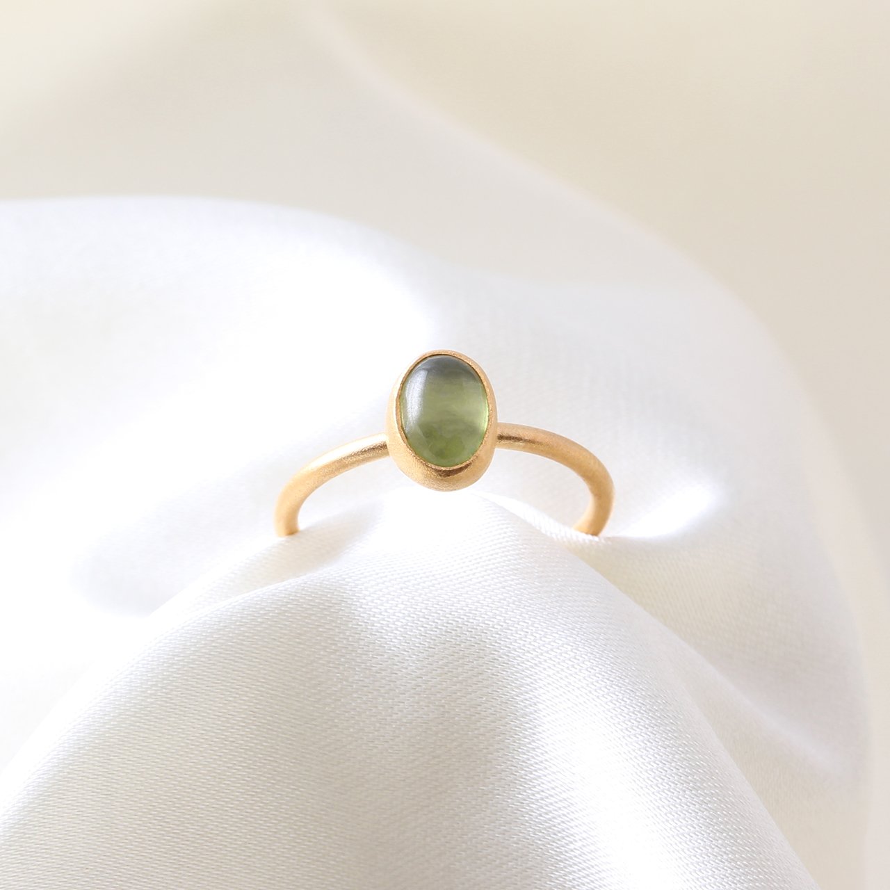 Peridot Doğaltaşlı Mat Minimal Yüzük