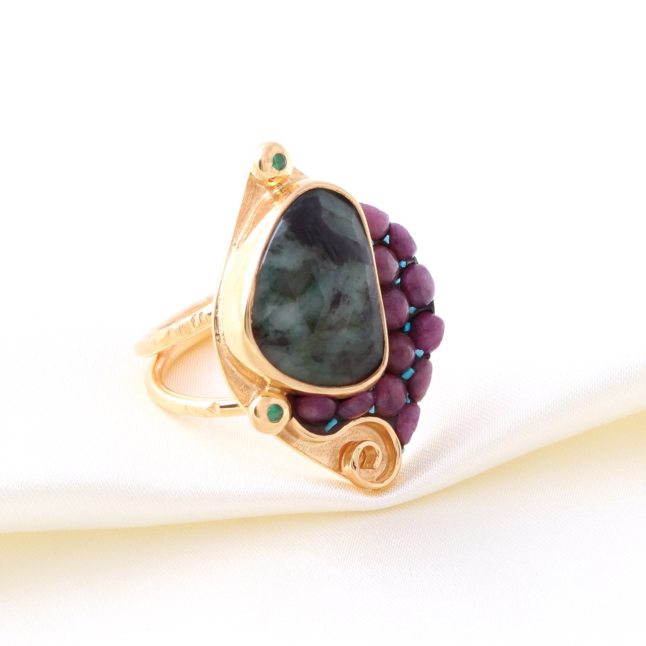 Yakut ve Zümrüt Doğaltaşlı Yüzük