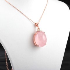 Pembe Kuvars Doğal Taşlı Gümüş Kolye