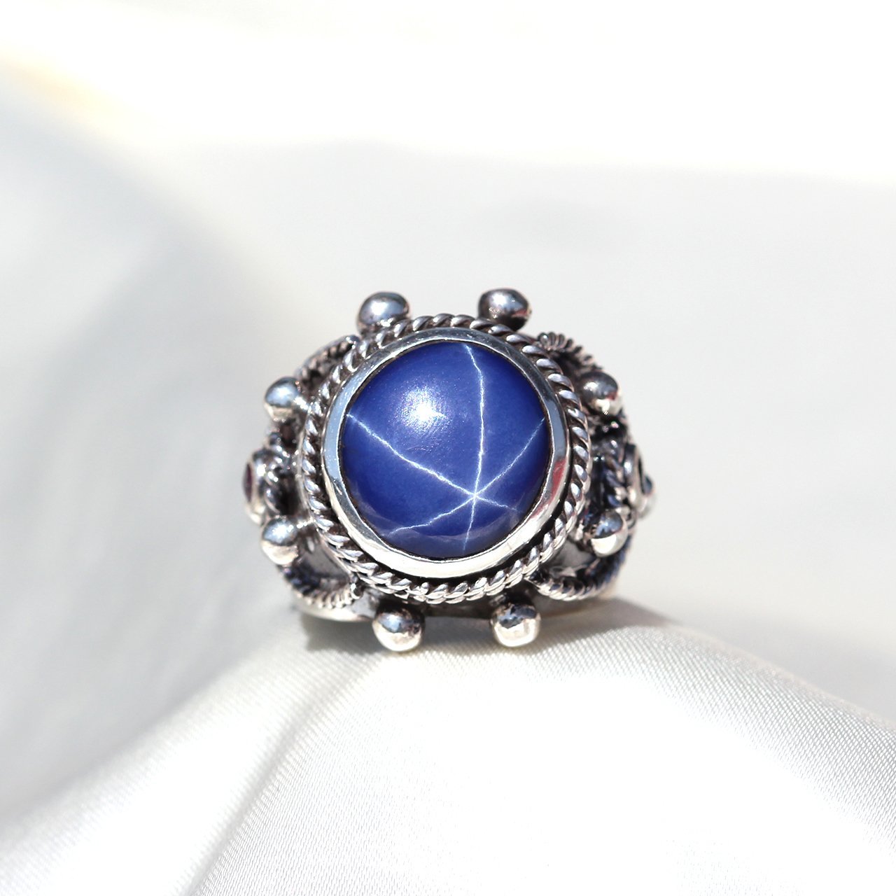 Star Safir ve Yakut Doğaltaşlı Hanedan Yüzük